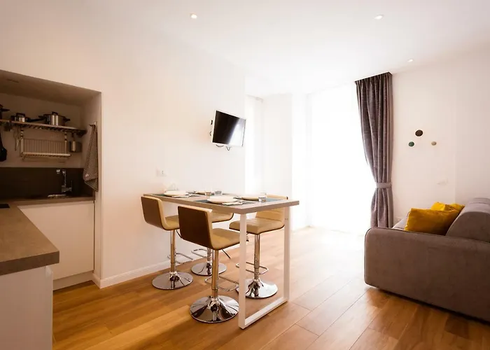 Elegant 5 Terre Appartement *